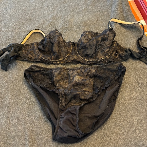 Felina Lingerie Set- Very Nice- "NEW" - Picture 1 of 2